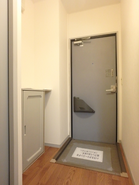 玄関　図面と現状に相違がある場合には現状を優先．．．