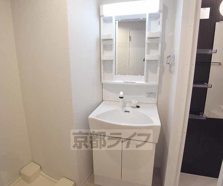 洗面設備　みんな大好き、独立の洗面台です。