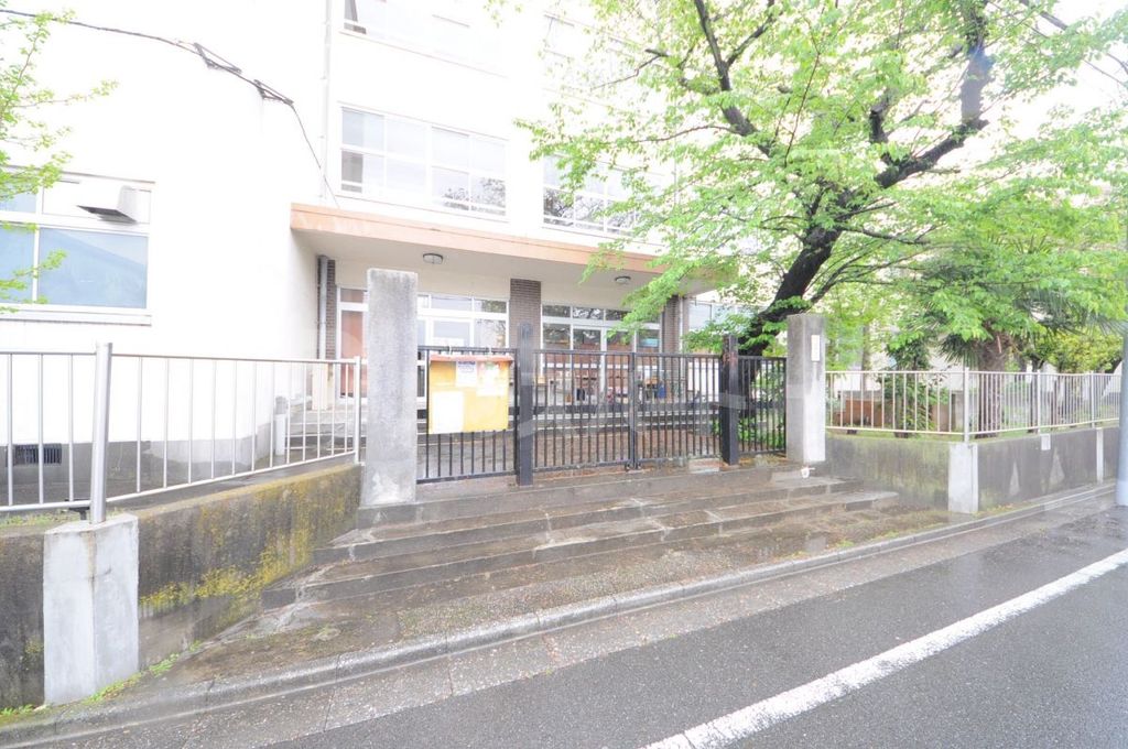 小学校　足立区立宮城小学校（小学校）まで60m