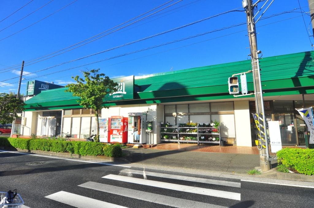 スーパー　SUPER MARKET FUJI(富士シティオ) 上中里店（スーパー）まで926m
