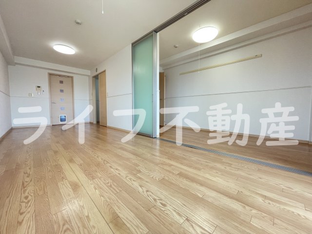 居室・リビング　居間です