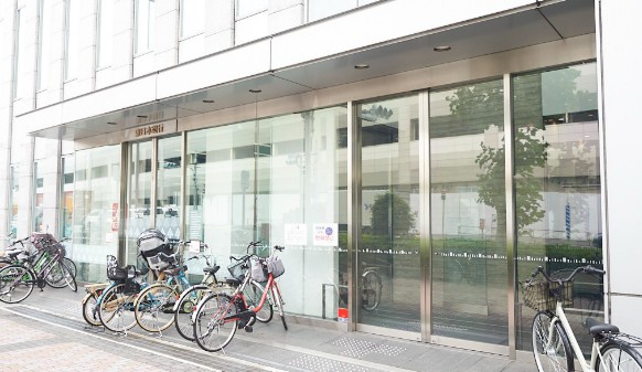 幼稚園・保育園　えがおの森保育園・かまた駅前（幼稚園・保育園）まで402m
