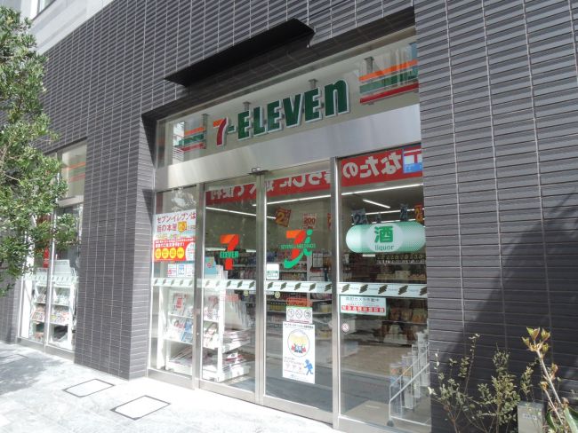 コンビニ　セブンイレブン赤坂3丁目みすじ通り店（コンビニ）まで24m