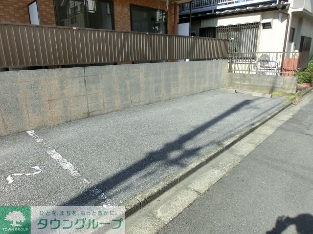 駐車場　敷地内駐車場