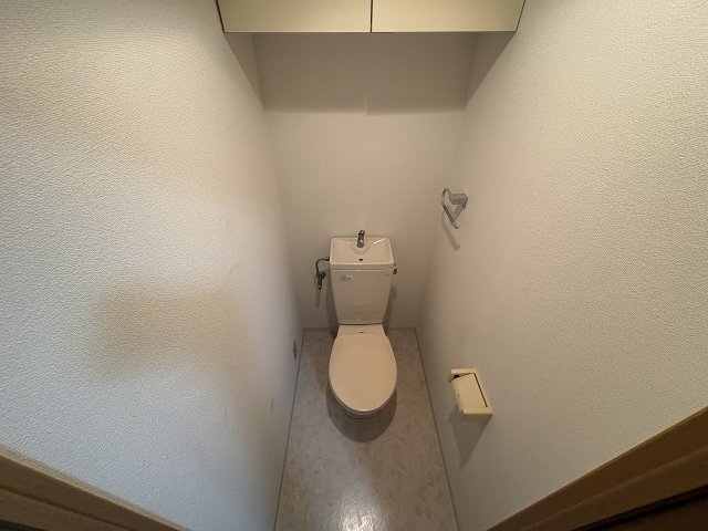 トイレ　ゆったりとした空間のトイレです