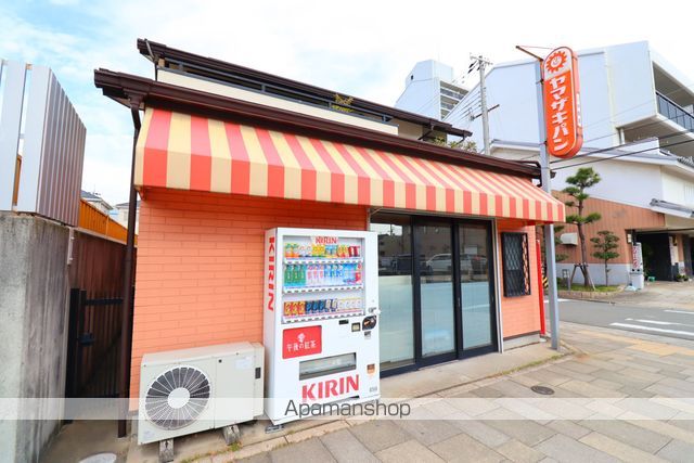 コンビニ　ヤマザキパン（コンビニ）まで783m