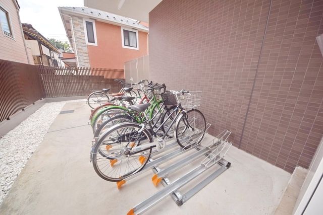 その他　★敷地内駐輪場★