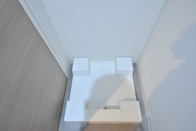 その他　KOUKEN BLDG (コウケンビル）　洗濯置き場