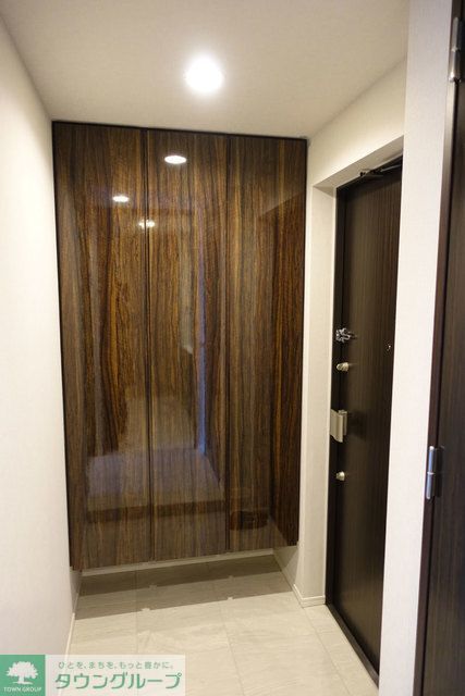 玄関　※写真は同タイプ住戸です。