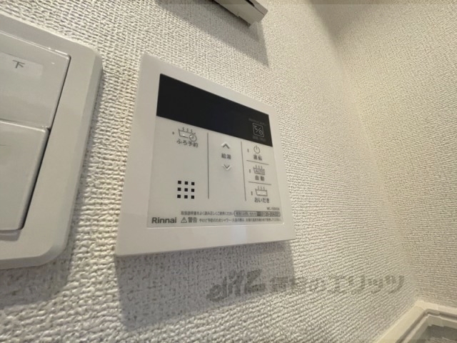 その他設備　給湯器リモコン