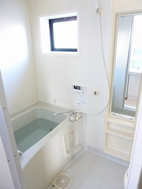 バス・シャワールーム　101号室のお部屋です