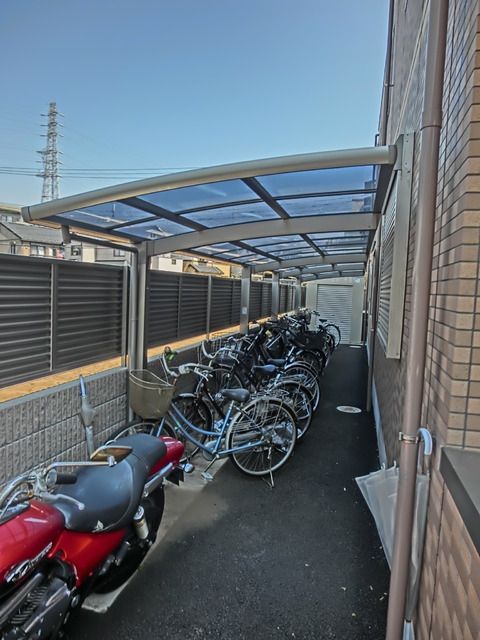その他共有部分　屋根付き駐輪場