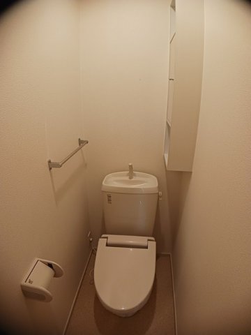 トイレ　落ち着いたトイレです