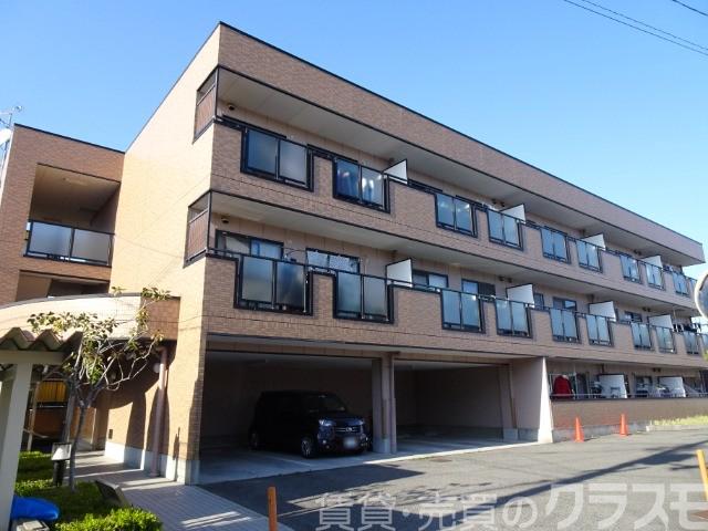 建物外観　バルコニー南向きです♪