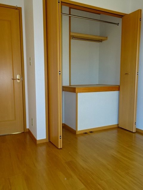 収納　クローゼットが3箇所あります。