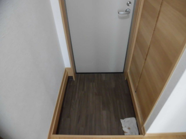 玄関　きれいで大きな玄関です