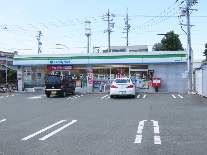 コンビニ　ファミリーマート西岩田店（コンビニ）まで321m