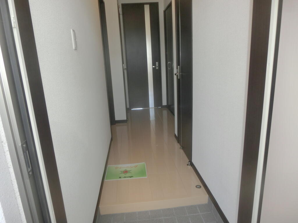 玄関　玄関内部