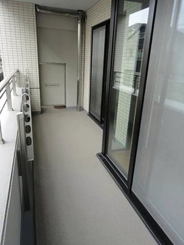 バルコニー　便利で嬉しいバルコニー付きです♪