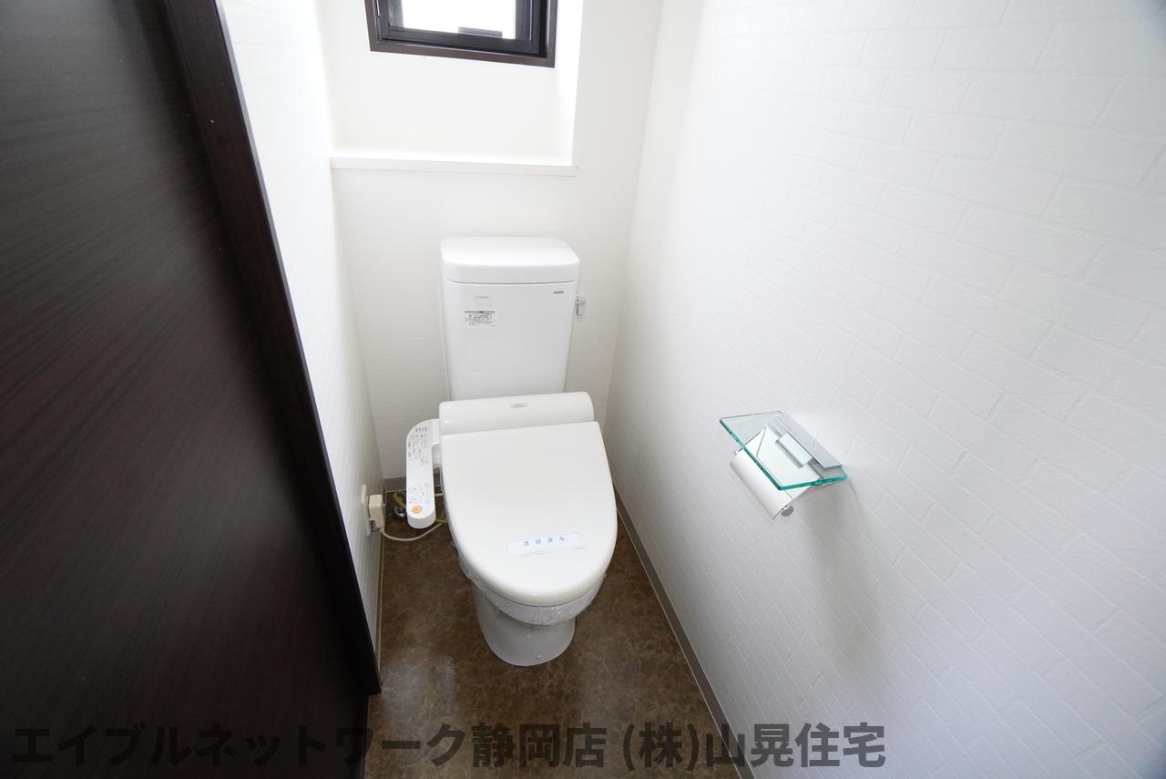 トイレ　清潔感のあるトイレです