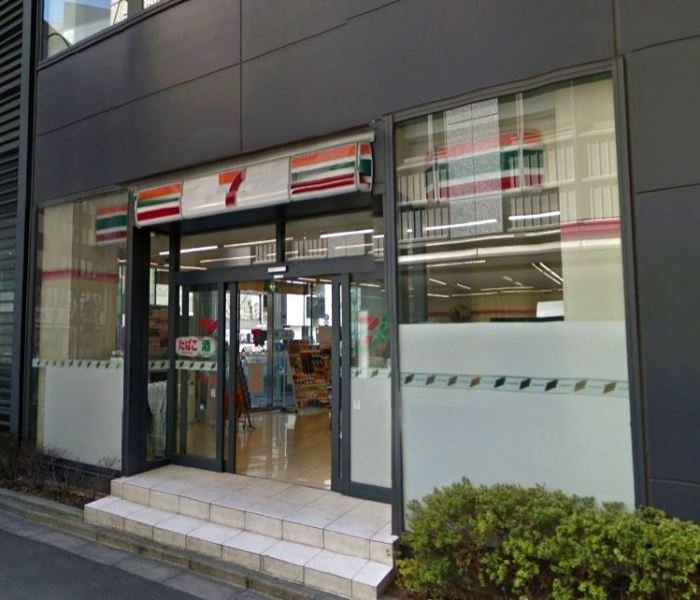 コンビニ　セブンイレブン聖路加タワー店（コンビニ）まで98m