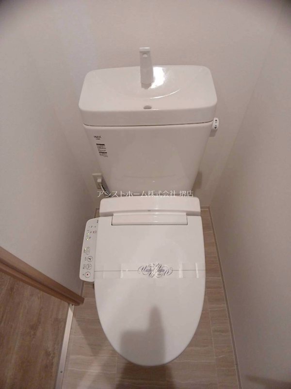トイレ　ウォッシュレット付き