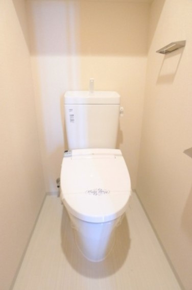 トイレ　写真は同タイプ住居です。