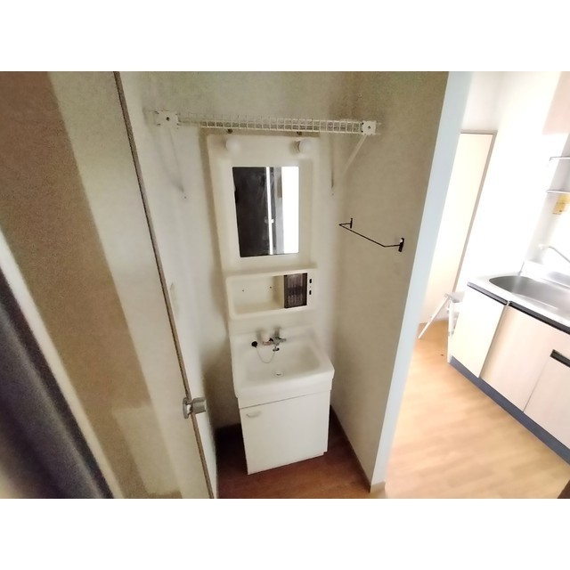 洗面設備　※別間取りの写真です
