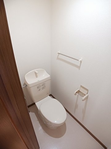 トイレ　清潔感のあるトイレです
