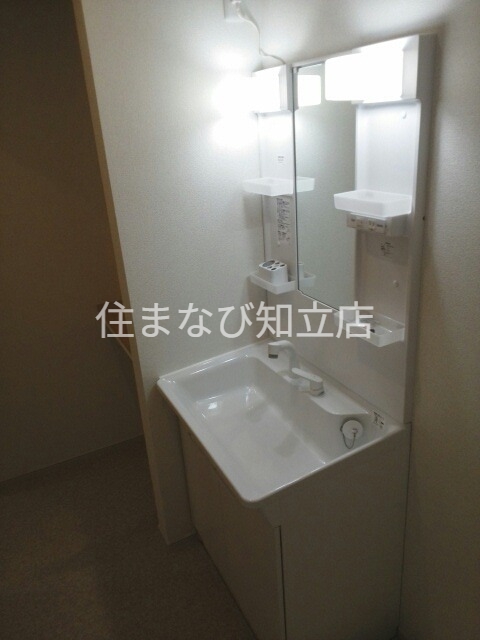 洗面設備　同型タイプ