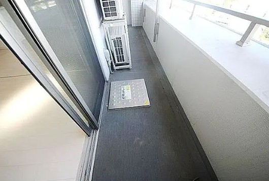 バルコニー　別部屋イメージ画像になります