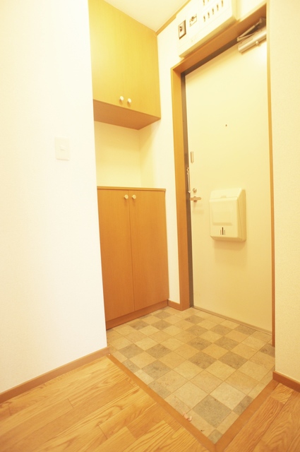玄関　うれしいシューズボックス付☆いつでもスッキリ片付きますね！