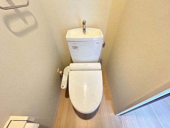トイレ　※別部屋の写真です