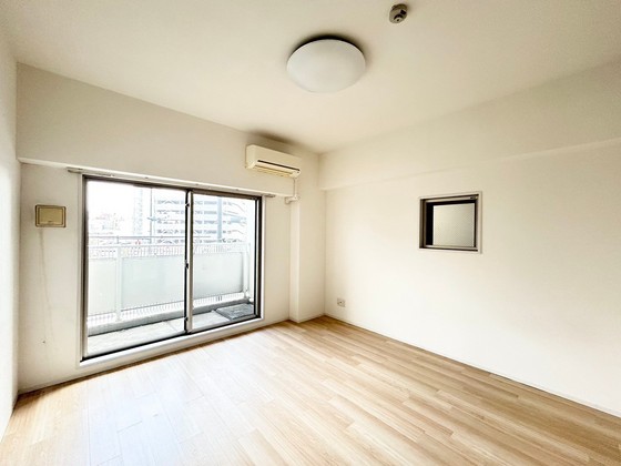 居室・リビング　※別部屋の写真です