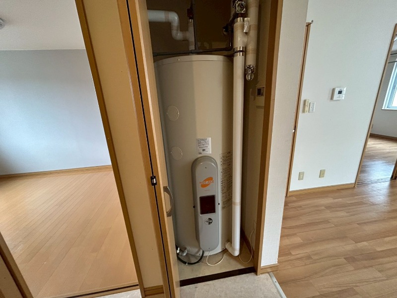 その他設備　電気温水器です。オール電化でお得で安心ですね。