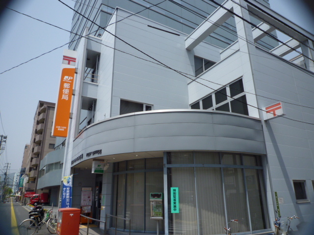 郵便局　広島十日市郵便局（郵便局）まで593m