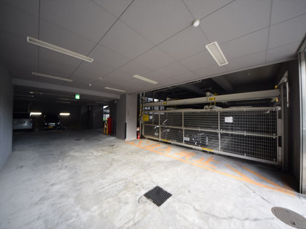 駐車場　ソラーレＮ　駐車場