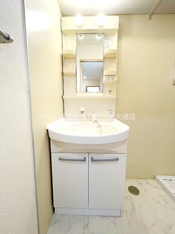 洗面設備　同型別部屋写真