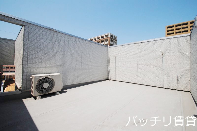 バルコニー　同型タイプの為、現状を優先いたします