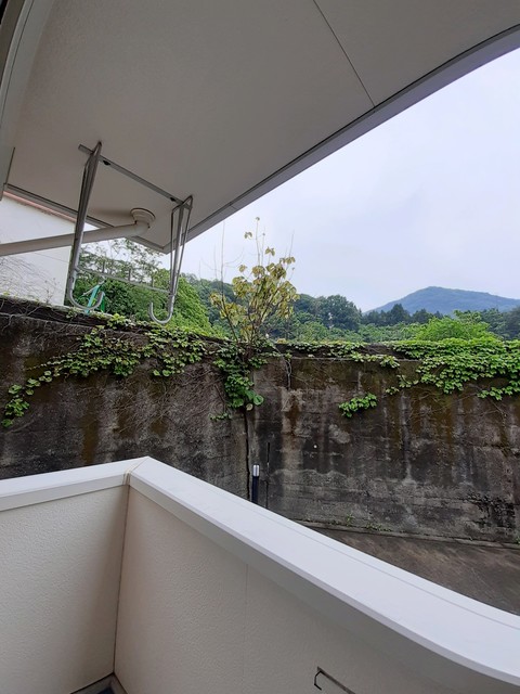 バルコニー　洗濯物も気持ちよく干せる南向きのバルコニーです！