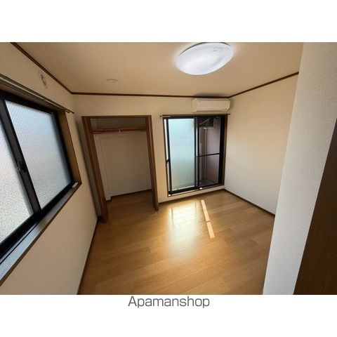 美好マンションの居間写真