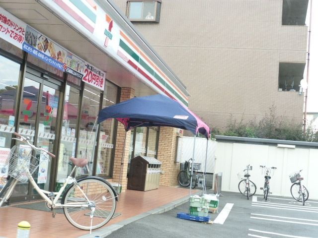 コンビニ　セブンイレブン調布仙川駅南店（コンビニ）まで439m