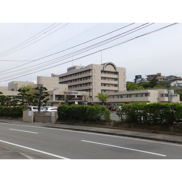 病院　公立学校共済組合四国中央病院（病院）まで1169m