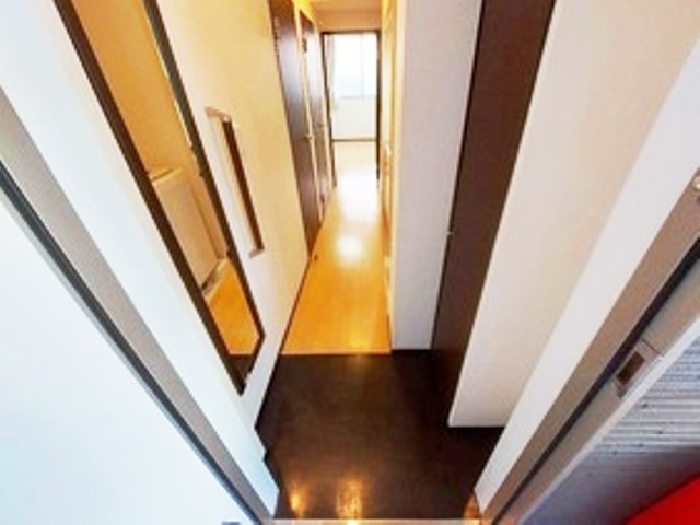 玄関　同仕様の別部屋画像
