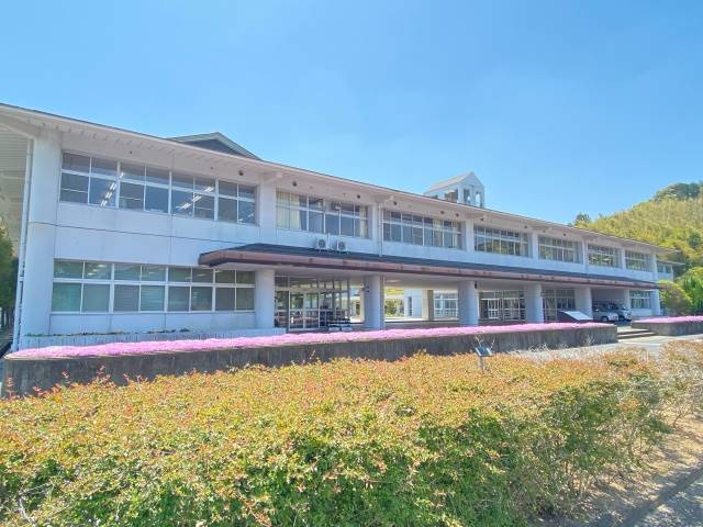 高校・高専　佐賀県立唐津南高等学校（高校・高専）まで1100m
