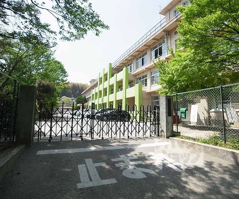 小学校　第二向陽小学校（小学校）まで550m