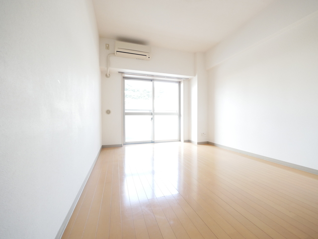 その他部屋・スペース　★窓が大きく明るいお部屋です★