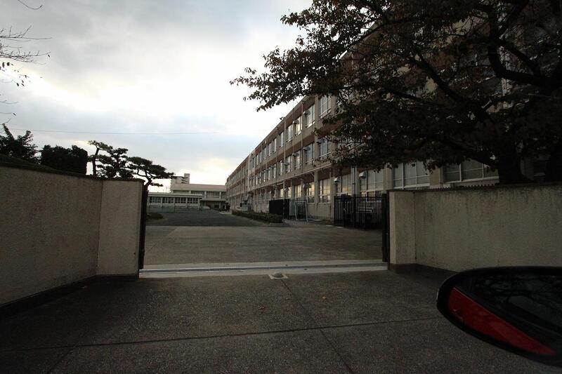 中学校　名古屋市立長良中学校（中学校）まで2078m