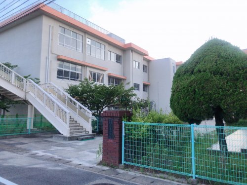 小学校　佐賀市立鍋島小学校（小学校）まで503m