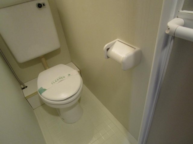 トイレ　コンパクトで使いやすいトイレです
